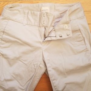 G.H. Bass & Co straight leg khaki pants size 2